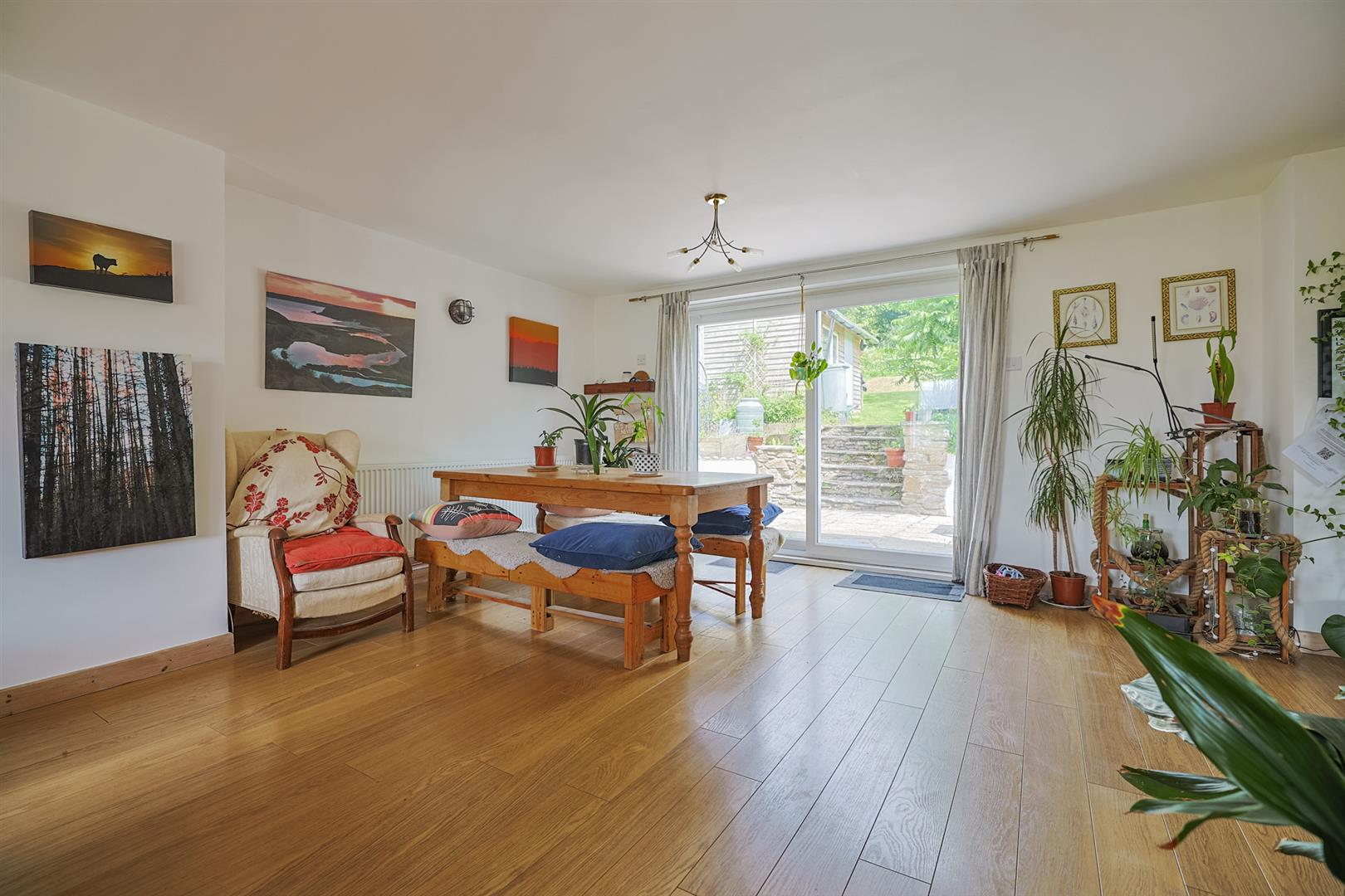 Walters Row, Dunvant, Swansea, SA2 7TB